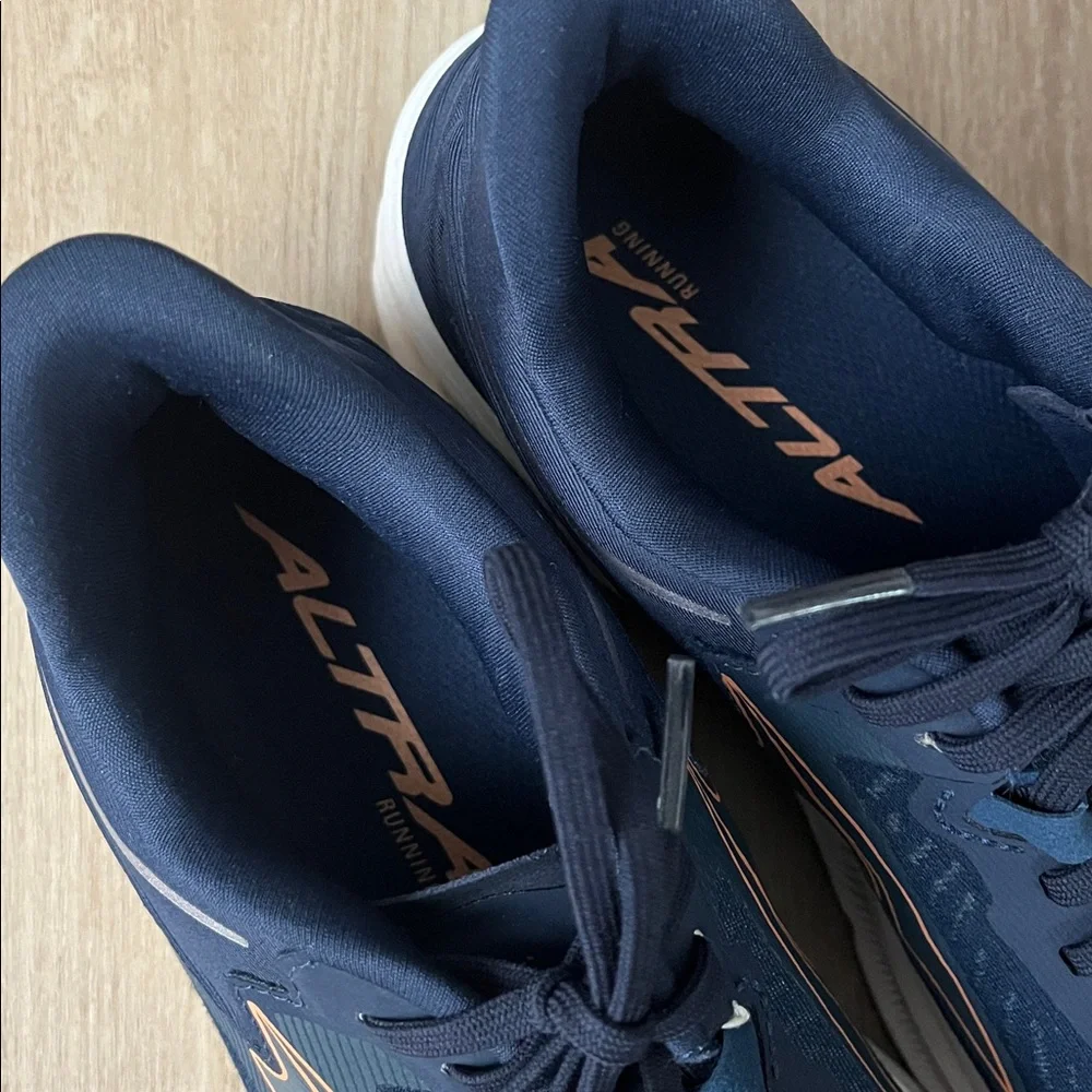 Altra Women's Torin 6 Shoe - Picture 7 of 8